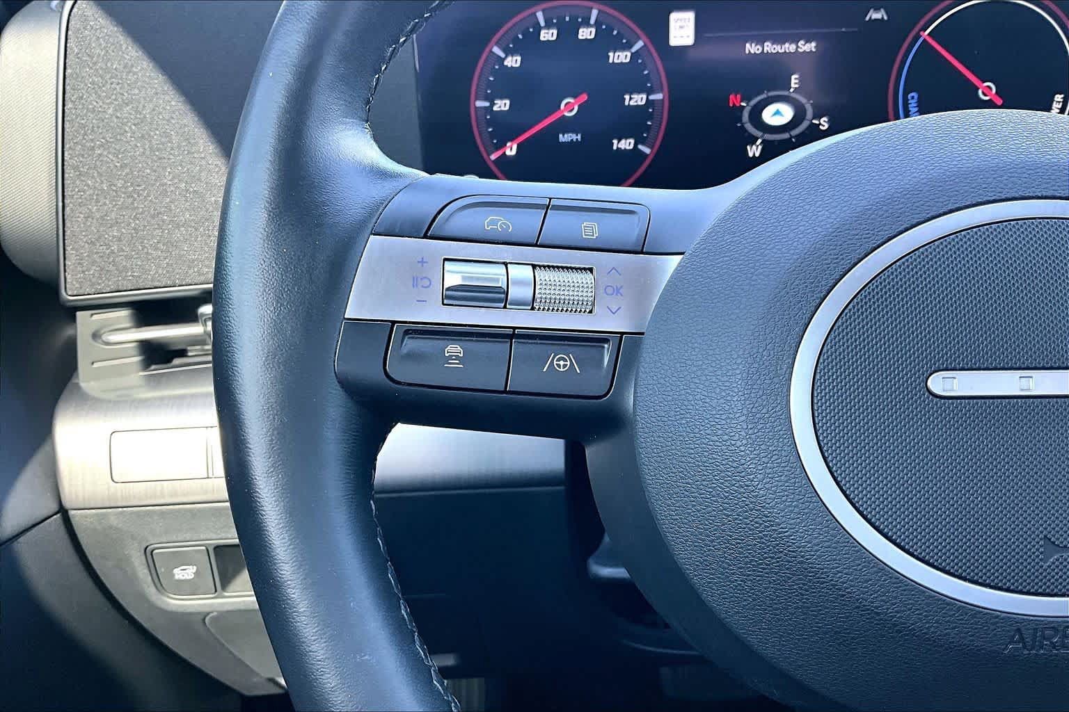 Used 2024 Hyundai Kona Limited FWD image 22