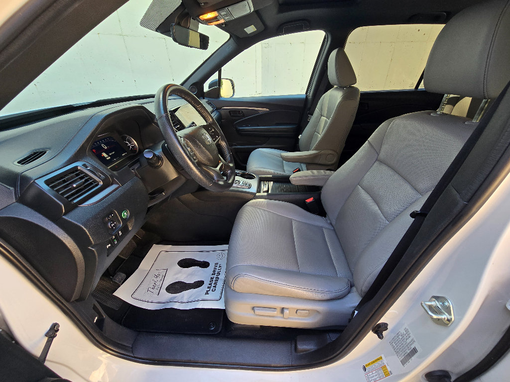 Used 2023 Honda Passport EX-L image 11