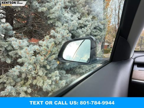 Used 2022 Tesla Model Y Long Range image 19