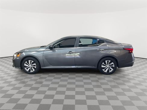 Used 2025 Nissan Altima 2.5 S image 6