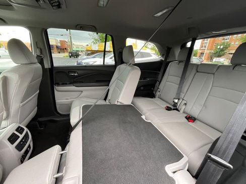 Used 2017 Honda Pilot Touring image 34