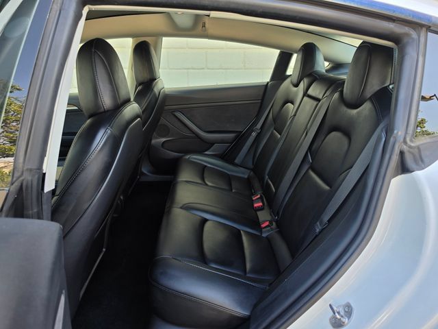 Used 2022 Tesla Model 3 Standard Range RWD image 18