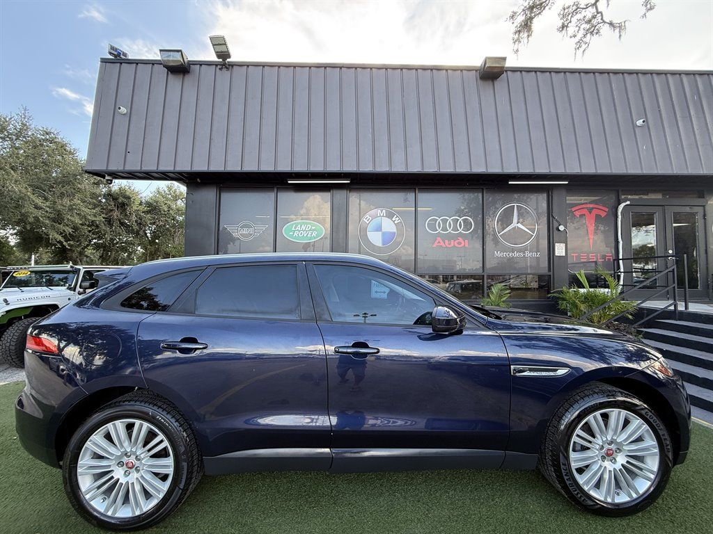 Used 2018 Jaguar F-PACE Premium AWD/4WD image 12