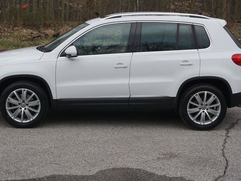 Used 2015 Volkswagen Tiguan SE FWD image 2
