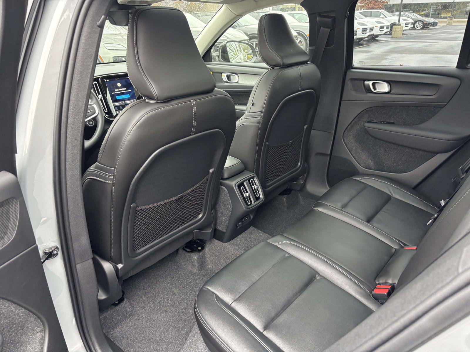 Used 2026 Volvo XC40 B5 Plus w/ Protection Package Premier AWD/4WD image 27