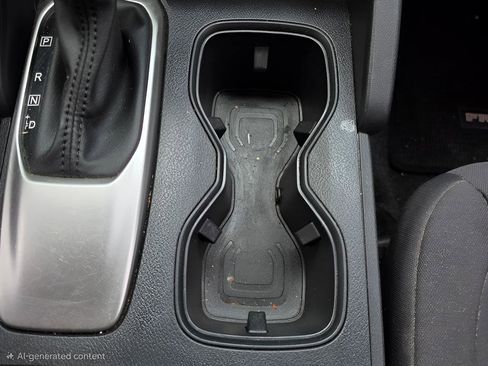 Used 2022 Nissan Frontier S w/ Technology Package RWD image 17