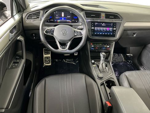 Used 2023 Volkswagen Tiguan SE R-Line image 22