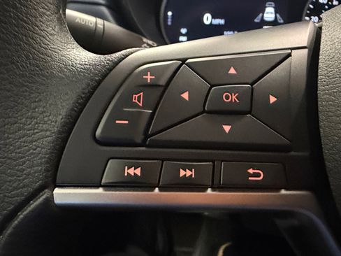 Used 2025 Nissan Versa SV w/ Trunk Package FWD image 18