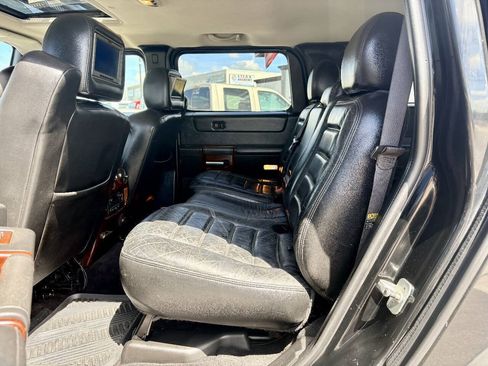 Used 2005 HUMMER H2 w/ Preferred Equipment Group AWD/4WD image 15