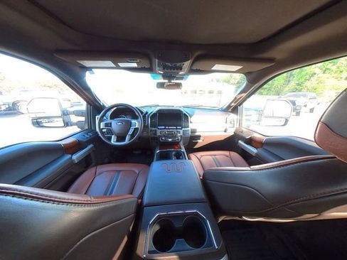 Used 2022 Ford F350 King Ranch w/ King Ranch Ultimate Package AWD/4WD image 31