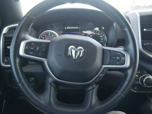 Used 2023 RAM 1500 Big Horn AWD/4WD image 40
