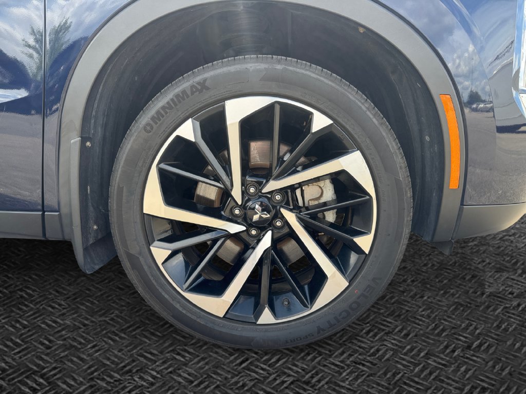 Used 2022 Mitsubishi Outlander SE AWD/4WD image 11