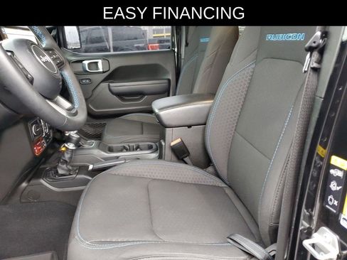 Used 2024 Jeep Wrangler Unlimited Rubicon 4xe image 12