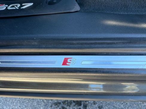 Used 2021 Audi SQ7 Prestige image 10