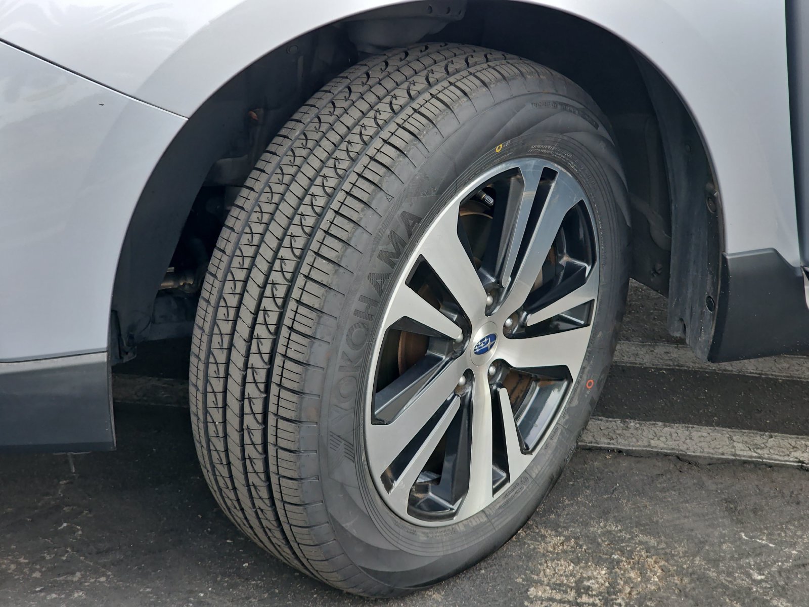Used 2019 Subaru Outback 3.6R Limited AWD/4WD image 35