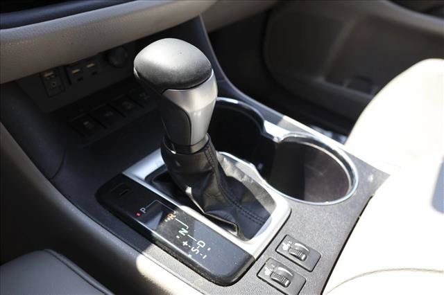 Used 2019 Toyota Highlander XLE AWD/4WD image 20
