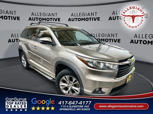 Used 2015 Toyota Highlander XLE AWD/4WD image 1