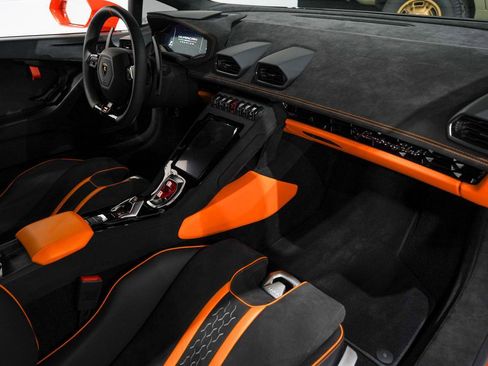 Used 2024 Lamborghini Huracan Tecnica image 16
