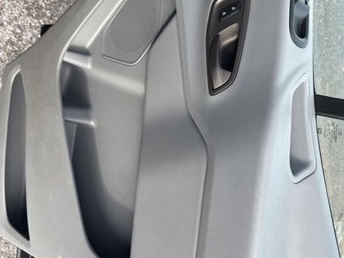 Used 2015 Ford Transit 350 XL image 17