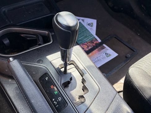 Used 2018 Toyota RAV4 LE w/ Carpet Mat Package FWD image 8