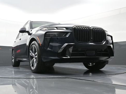 Used 2024 BMW X7 xDrive40i w/ Executive Package image 26