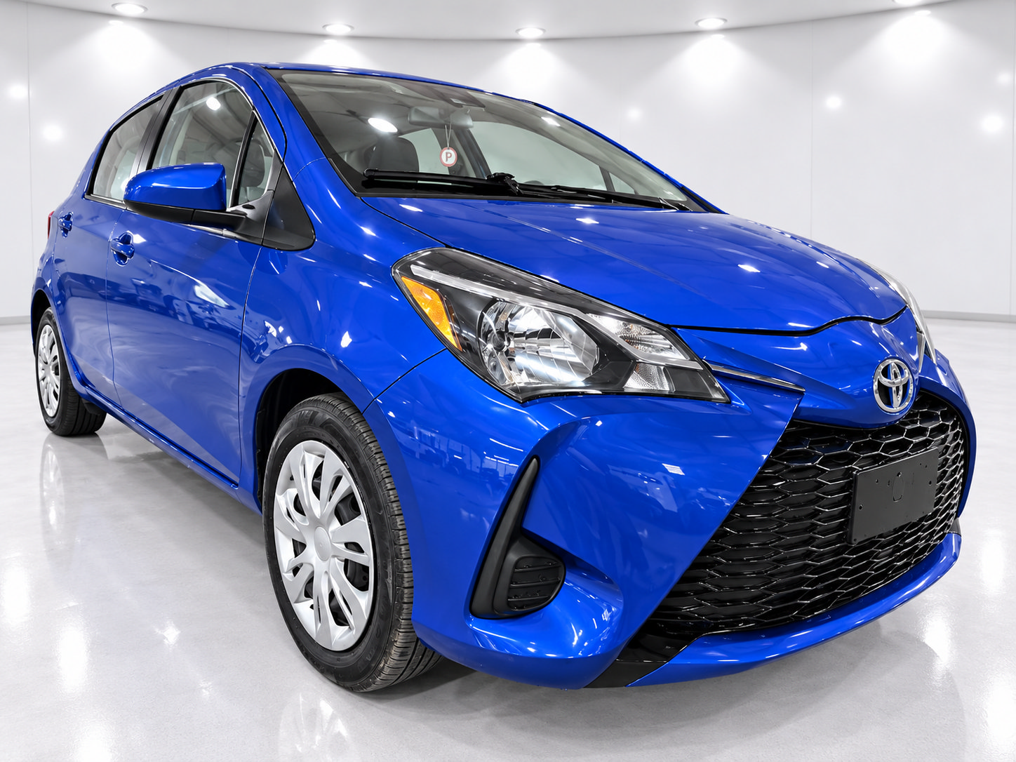 Used 2018 Toyota Yaris L FWD image 1