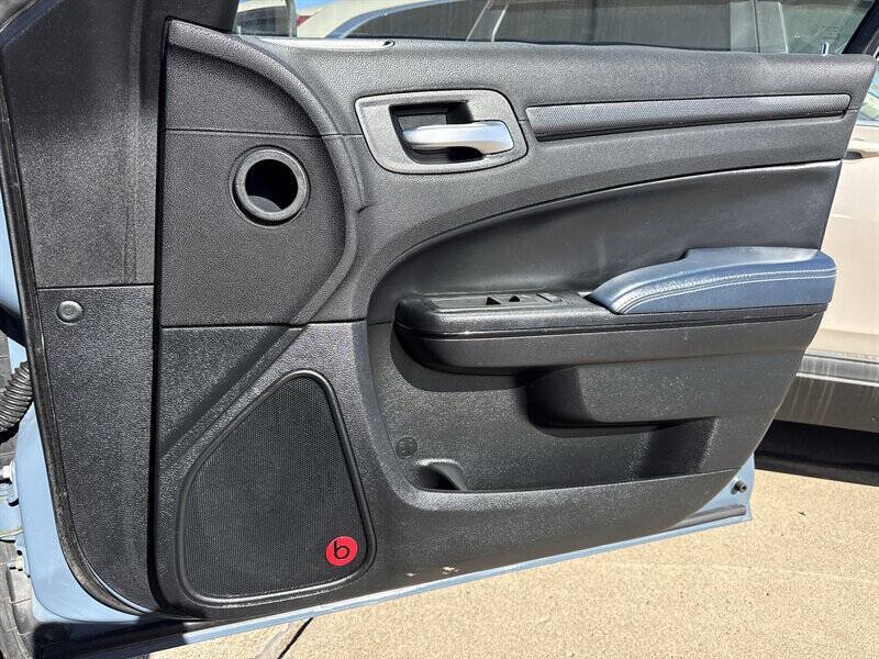 Used 2014 Chrysler 300 S RWD image 23