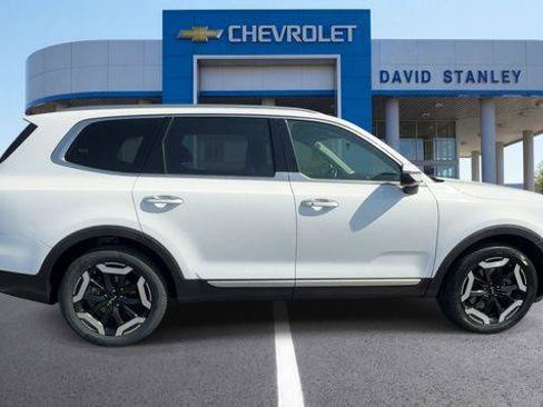 Used 2025 Kia Telluride S AWD/4WD image 9