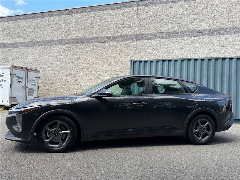 Used 2025 Kia K4 FWD image 3