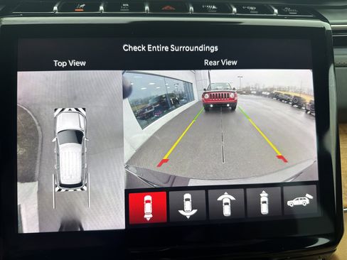 Used 2023 Jeep Grand Cherokee L Summit image 27