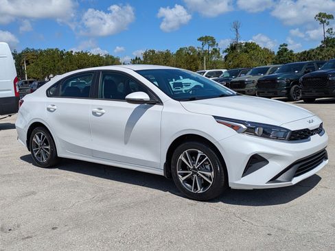 Certified 2024 Kia Forte LXS w/ LXS Technology Package FWD image 2