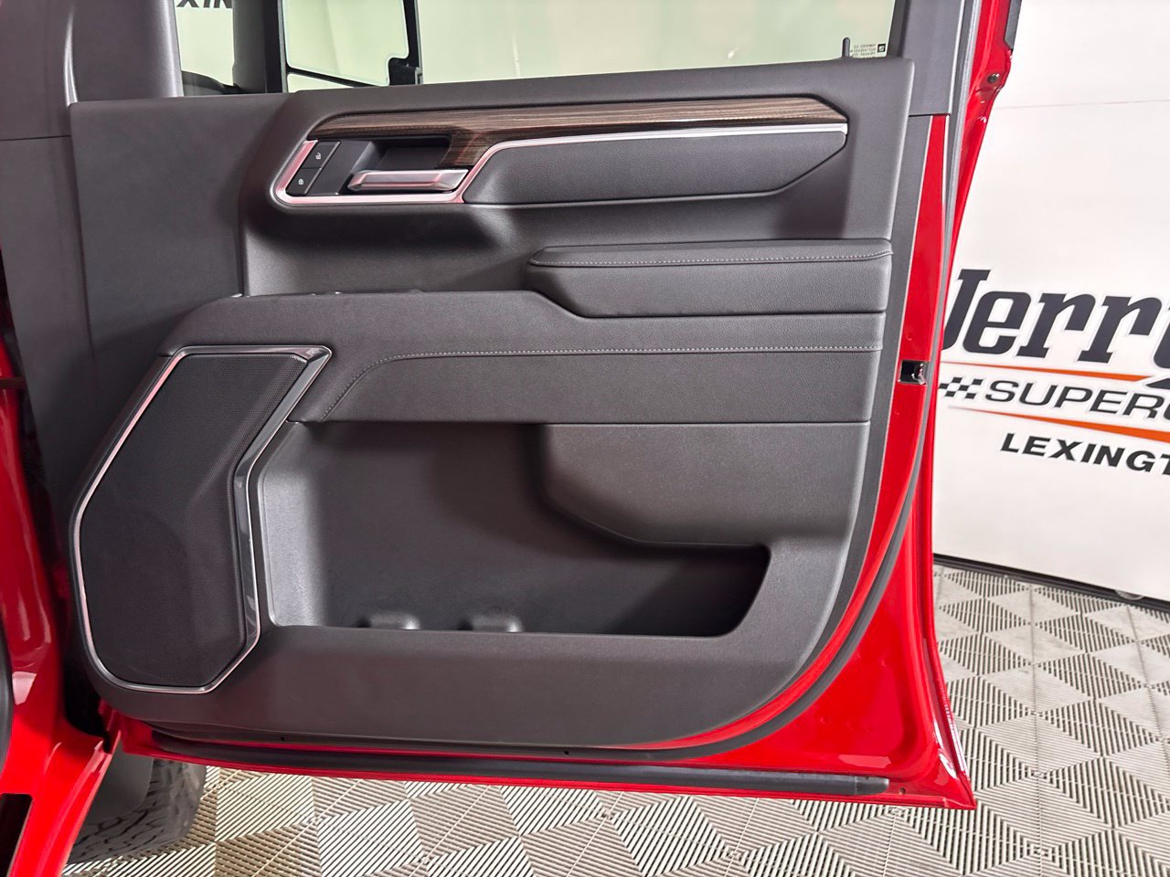 Used 2025 Chevrolet Silverado 2500 LT w/ Trail Boss Package AWD/4WD image 24
