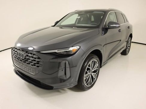 Used 2025 Audi Q5 Premium Plus AWD/4WD image 1