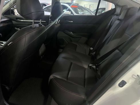 Used 2024 Nissan Altima 2.5 SR FWD image 13
