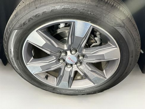 Used 2019 GMC Acadia SLT FWD image 11