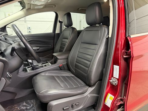 Certified 2019 Ford Escape SEL AWD/4WD image 10