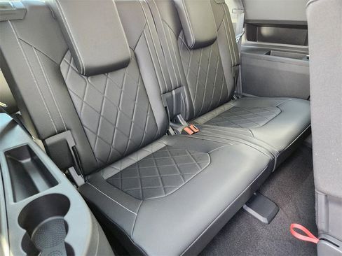 New 2025 Volkswagen Atlas SEL Premium R-Line image 22