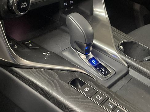 Used 2025 Lexus LX 700h Overtrail image 11