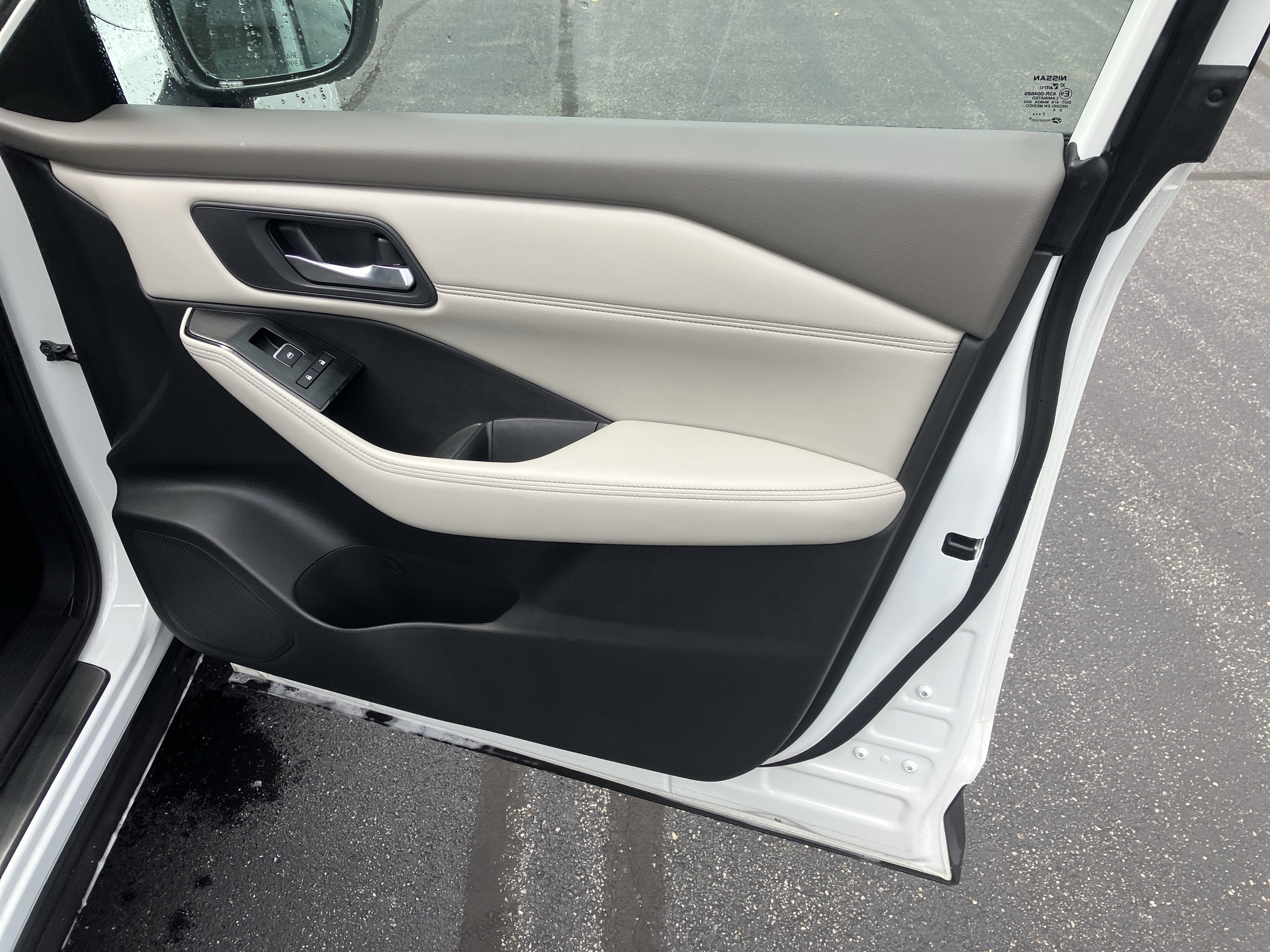 Used 2023 Nissan Rogue SL w/ SL Premium Package AWD/4WD image 9