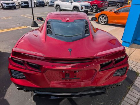 Used 2022 Chevrolet Corvette Stingray Premium Cpe w/ Z51 Performance Package RWD image 7