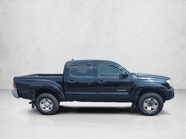 Used 2015 Toyota Tacoma PreRunner w/ SR5 Package RWD image 4