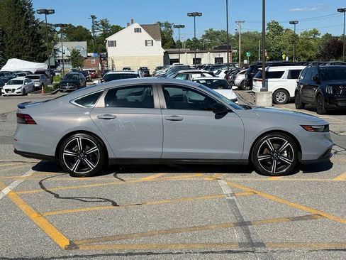 Used 2023 Honda Accord Sport image 7