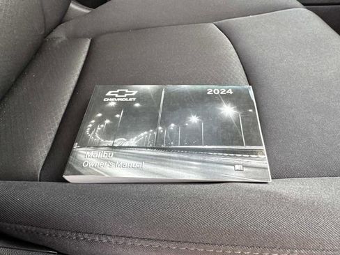 Used 2024 Chevrolet Malibu LT FWD image 32