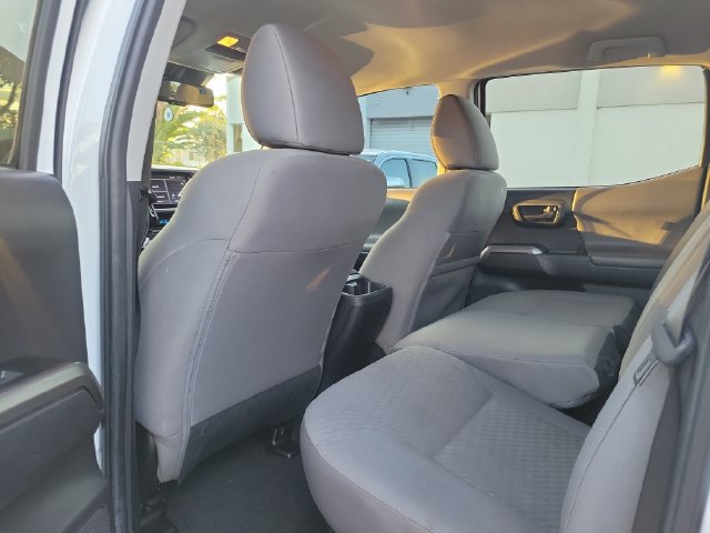 Used 2022 Toyota Tacoma SR5 w/ Technology Package RWD image 7