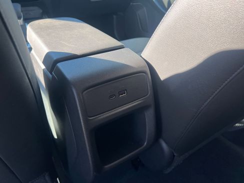 Used 2025 Chevrolet Trax LT image 24