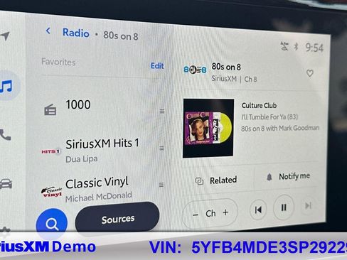 Used 2025 Toyota Corolla LE image 27