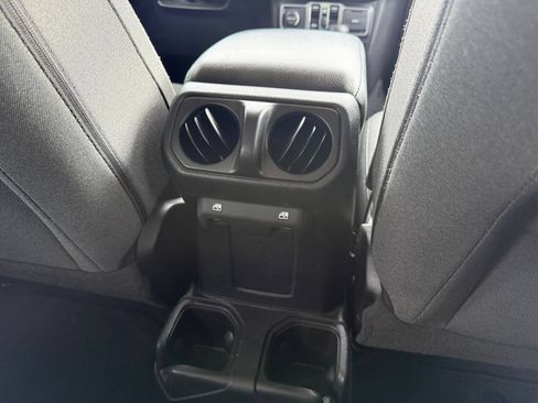 Used 2025 Jeep Wrangler Unlimited Sport AWD/4WD image 23