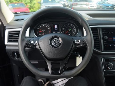 Used 2018 Volkswagen Atlas Launch Edition FWD image 4