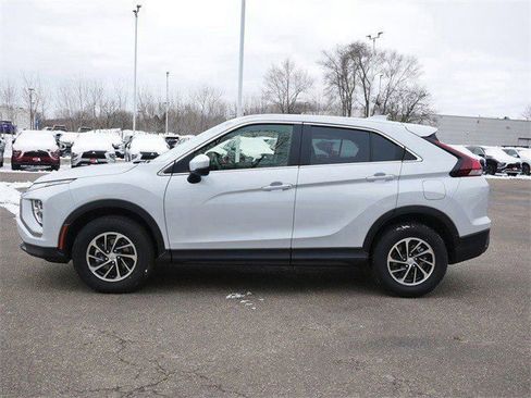 Used 2025 Mitsubishi Eclipse Cross ES image 4