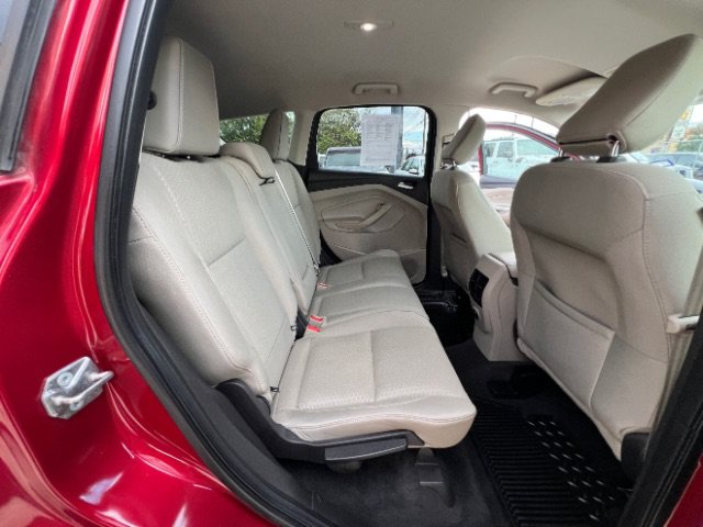 Used 2018 Ford Escape SE w/ SE Sync 3 Package FWD image 12